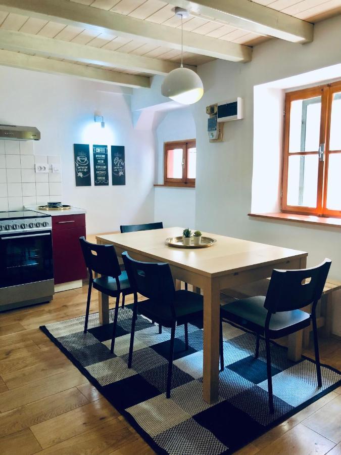 Seayou!***Charming 1-Bedroom Rental Unit In The Old City Center Of Đảo Cres Ngoại thất bức ảnh